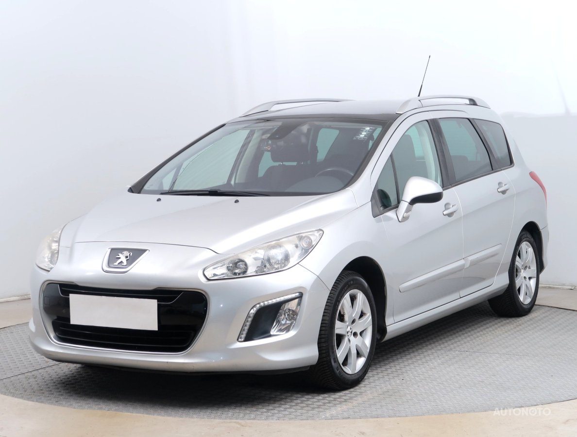 Peugeot 308, 2013 - pohled č. 3