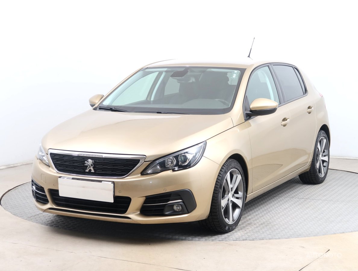 Peugeot 308, 2018 - pohled č. 3