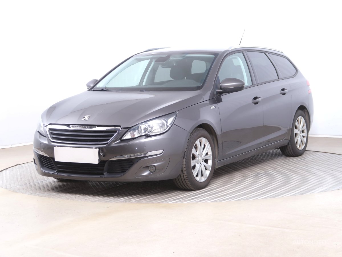 Peugeot 308, 2017 - pohled č. 3