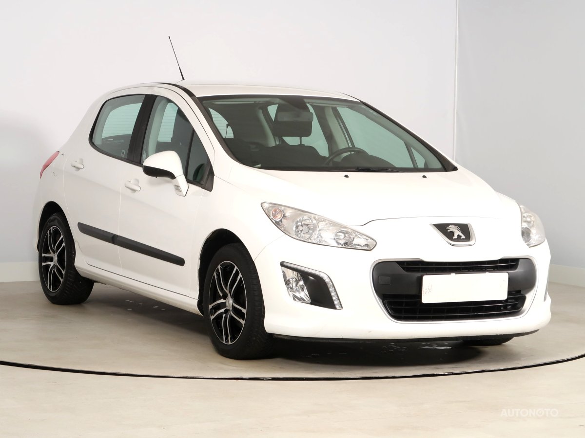 Peugeot 308, 2013 - celkový pohled