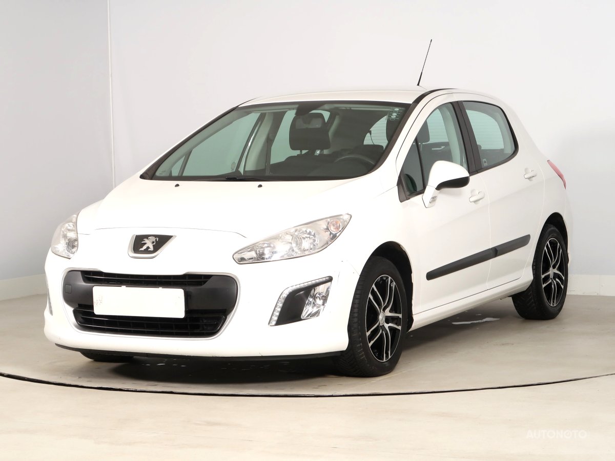 Peugeot 308, 2013 - pohled č. 3