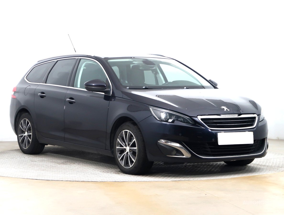 Peugeot 308, 2015 - celkový pohled