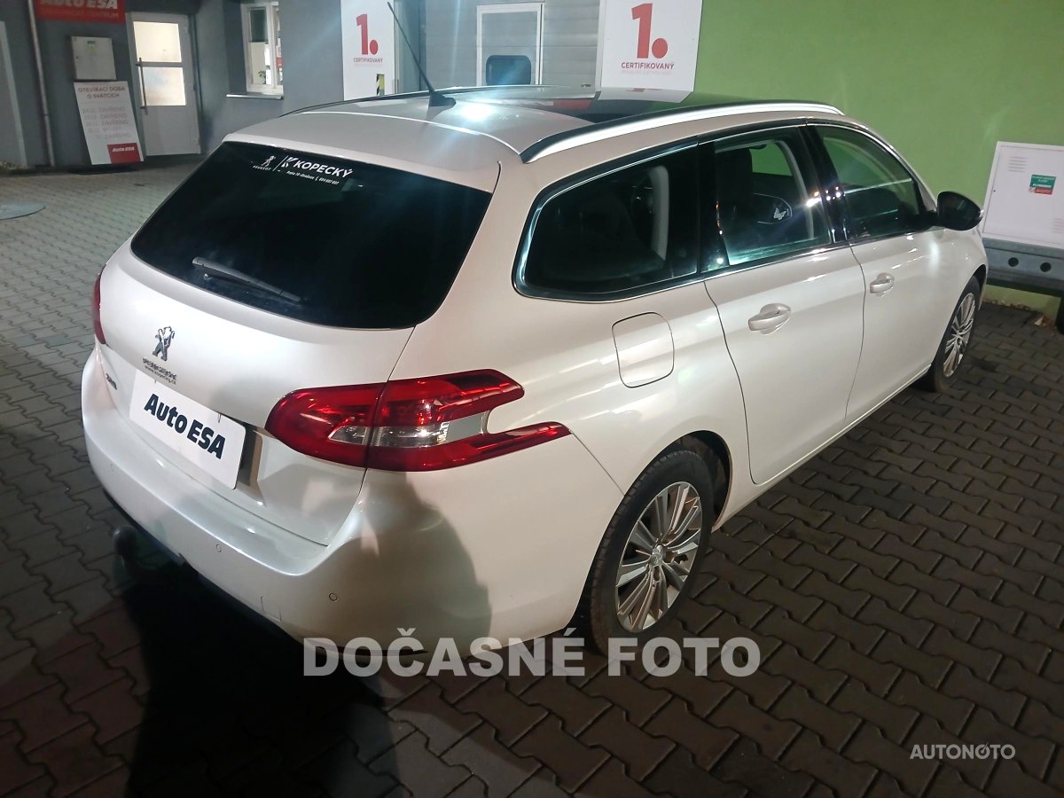 Peugeot 308, 2018 - pohled č. 2