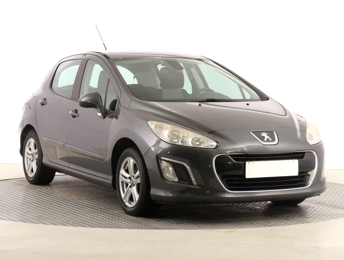 Peugeot 308, 2012 - celkový pohled