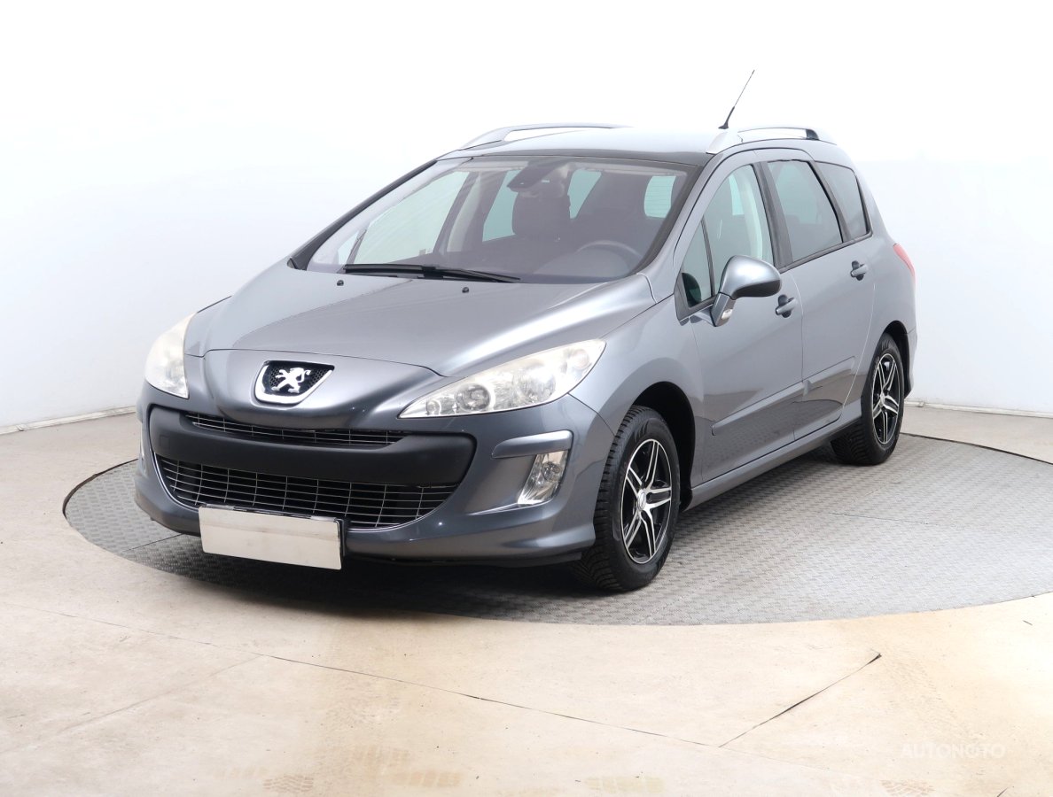 Peugeot 308, 2011 - pohled č. 3