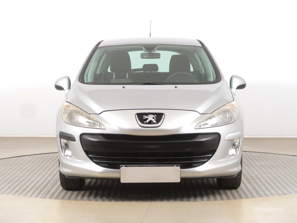 Peugeot 308, 2011 - pohled č. 2