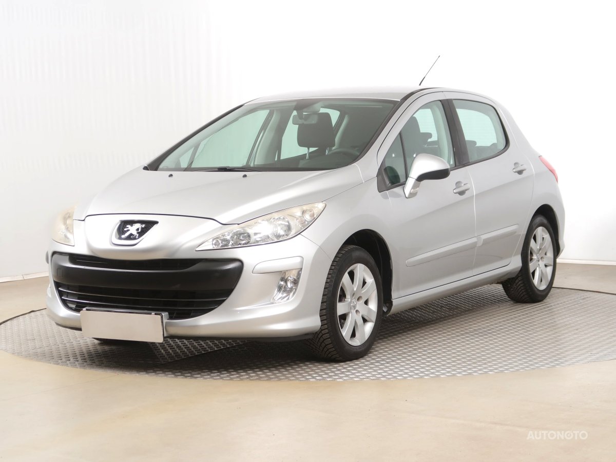 Peugeot 308, 2011 - pohled č. 3