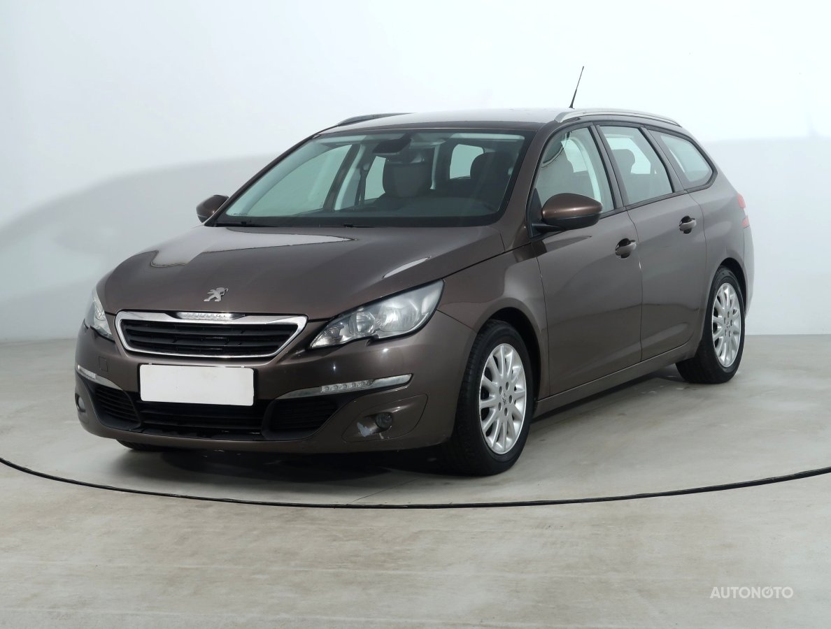 Peugeot 308, 2014 - pohled č. 3