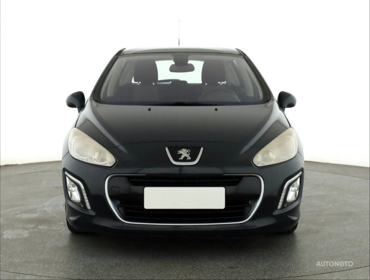 Peugeot 308, 2011 - pohled č. 2