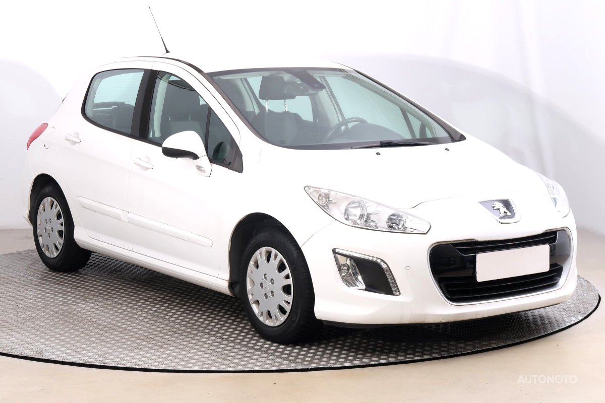 Peugeot 308, 2012 - celkový pohled