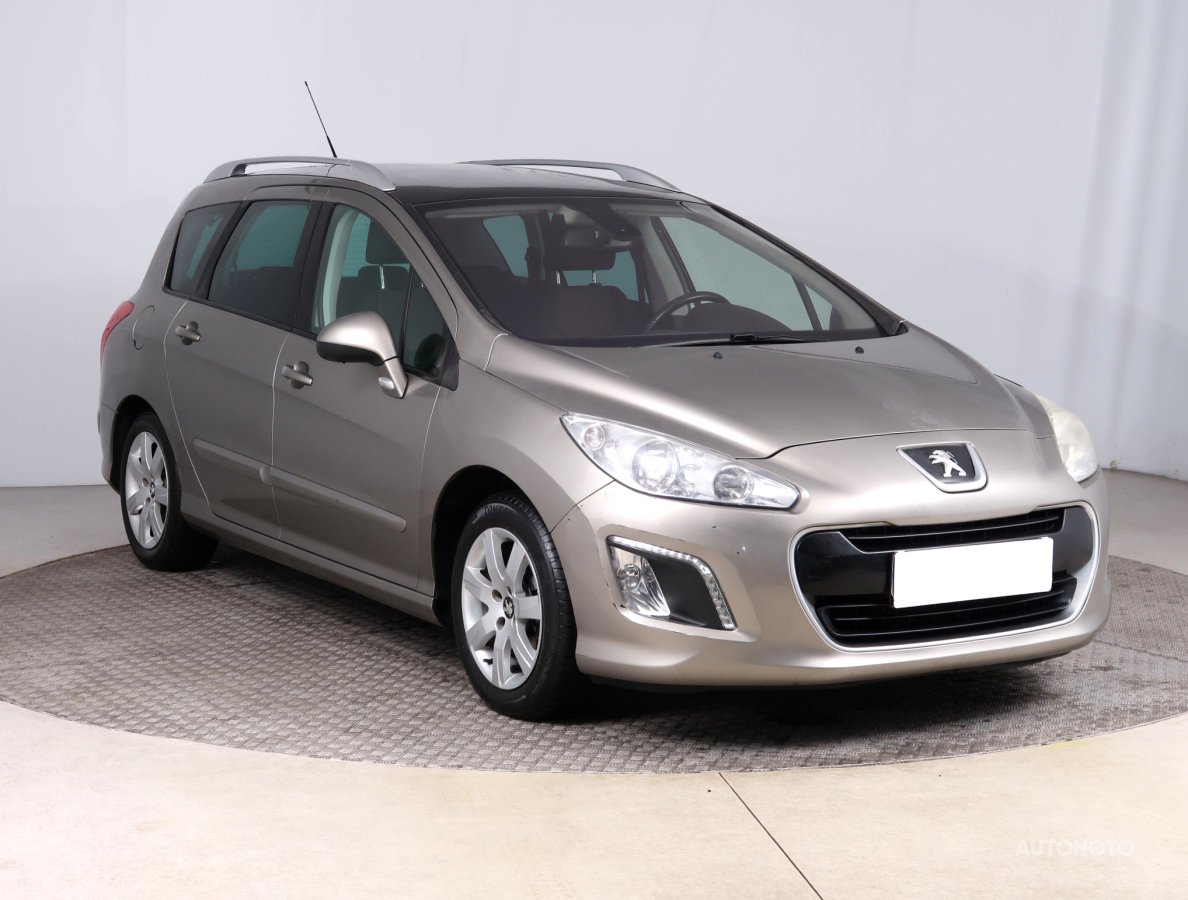 Peugeot 308, 2013 - celkový pohled