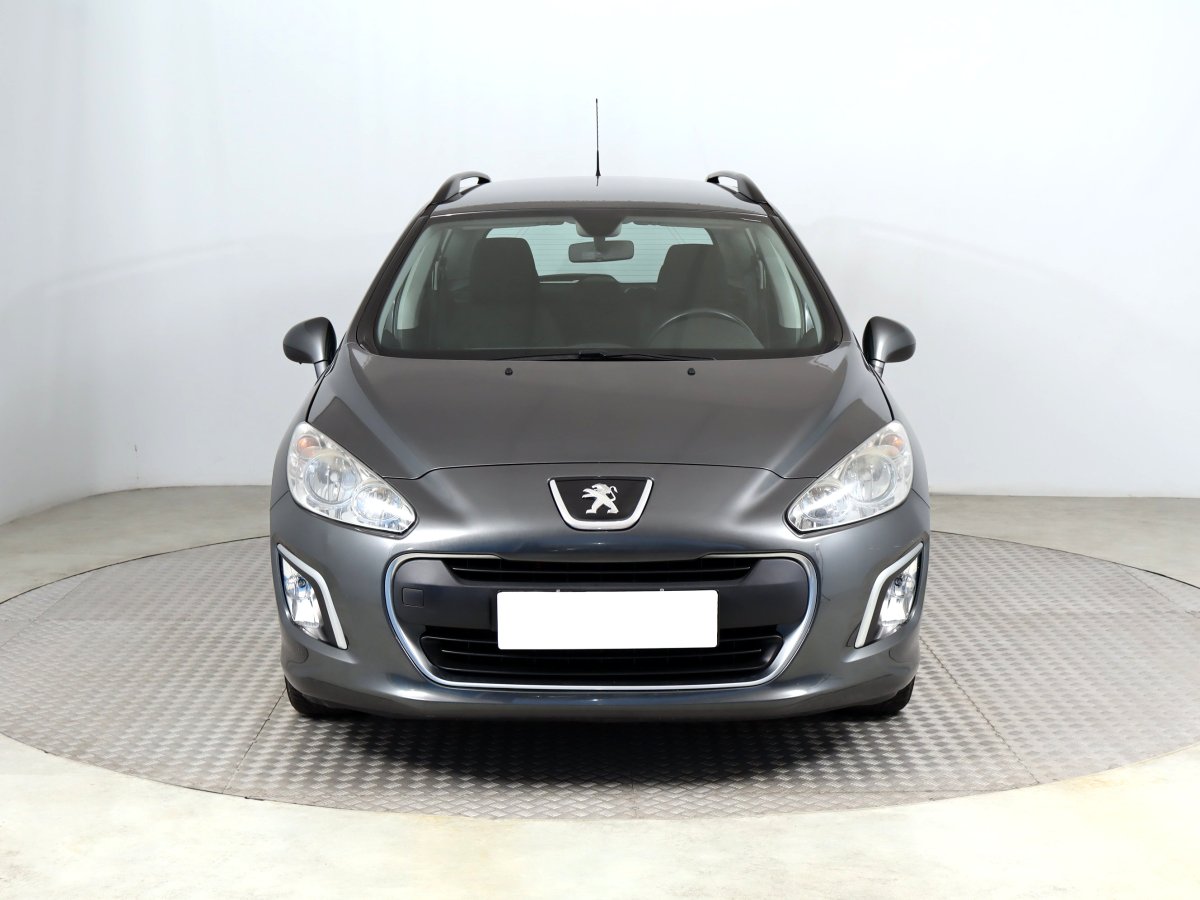 Peugeot 308, 2011 - pohled č. 2