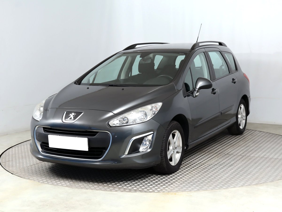 Peugeot 308, 2011 - pohled č. 3