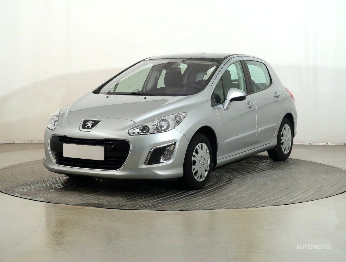 Peugeot 308, 2011 - pohled č. 3