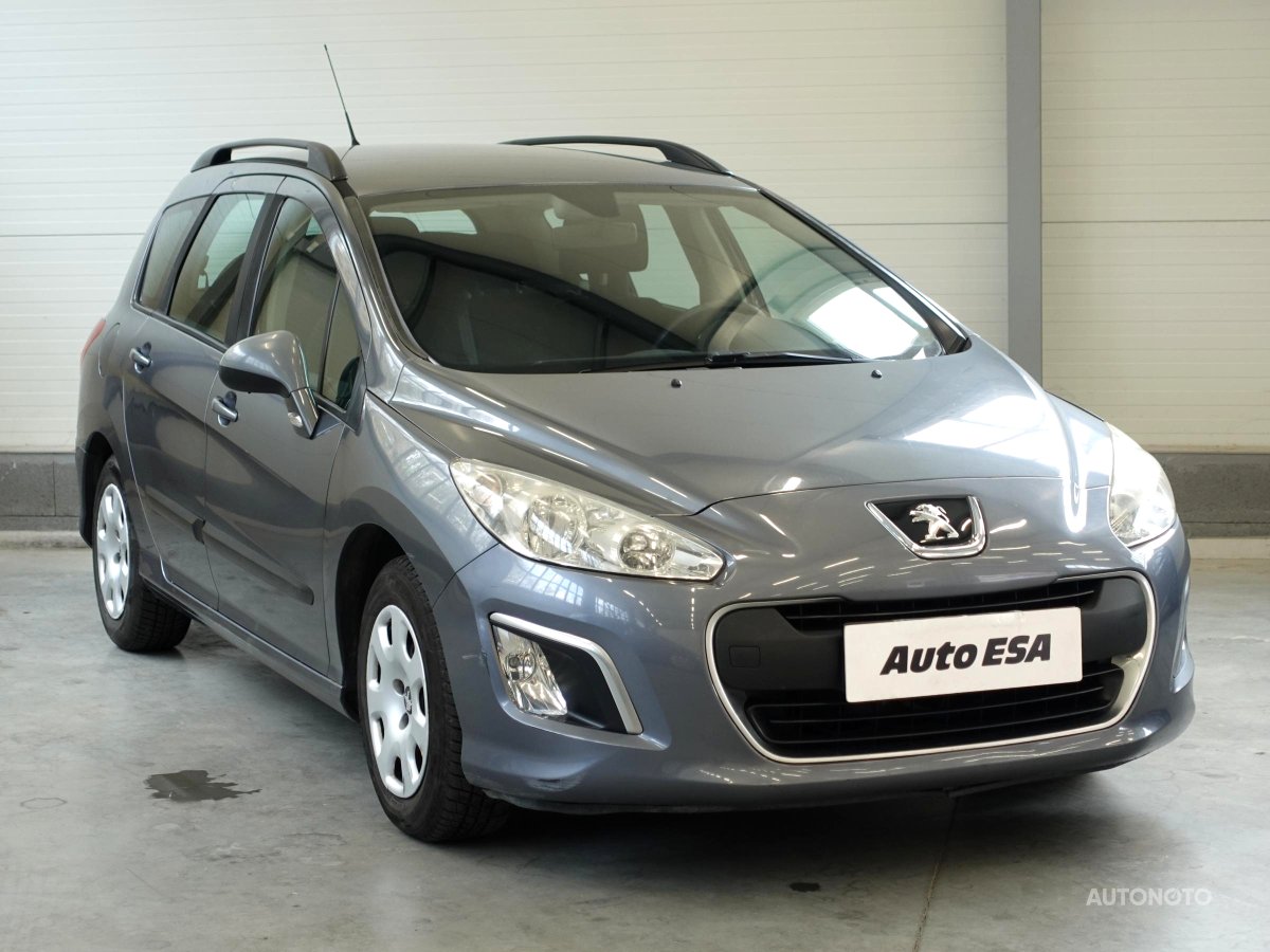 Peugeot 308, 2011 - celkový pohled