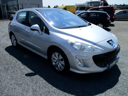 Peugeot 308, 2009 - pohled č. 2