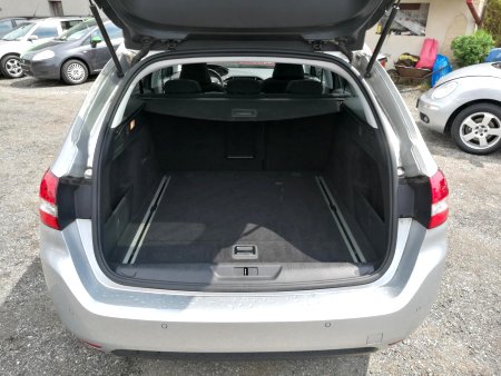 Peugeot 308, 2014 - pohled č. 10