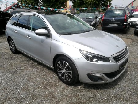 Peugeot 308, 2014 - pohled č. 3