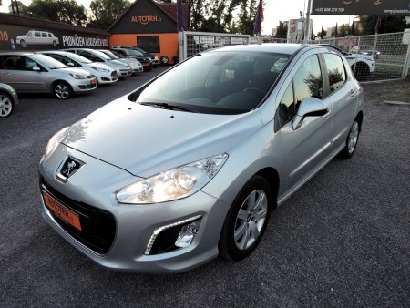 Peugeot 308, 2013 - pohled č. 3