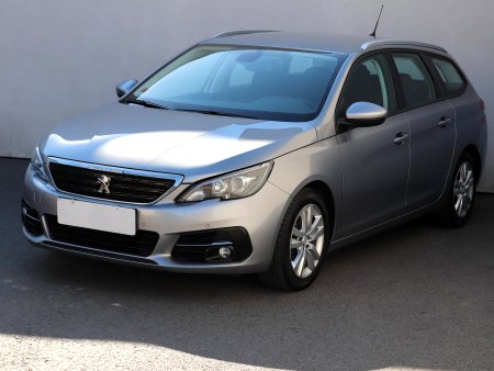 Peugeot 308, 2018 - pohled č. 3