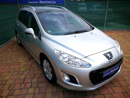 Peugeot 308, 2011 - pohled č. 3