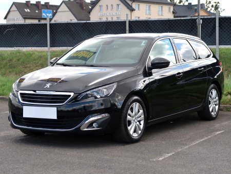 Peugeot 308, 2016 - pohled č. 3