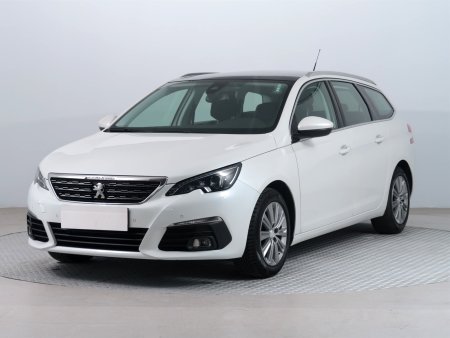 Peugeot 308, 2018 - pohled č. 3