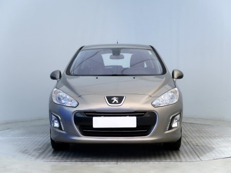 Peugeot 308, 2011 - pohled č. 2