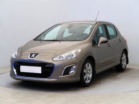 Peugeot 308, 2013 - pohled č. 3