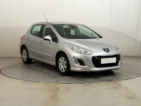 Peugeot 308, 2013 - pohled č. 3