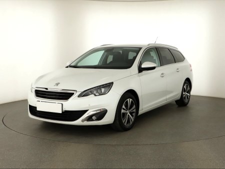 Peugeot 308, 2017 - pohled č. 3