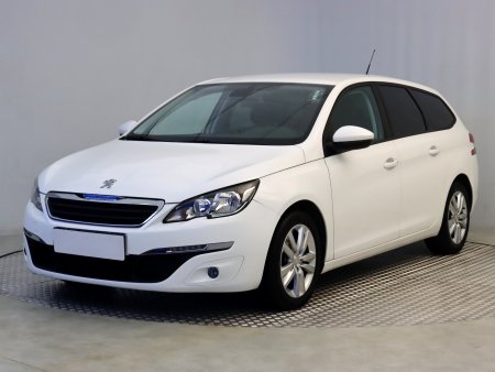 Peugeot 308, 2017 - pohled č. 3