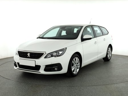 Peugeot 308, 2018 - pohled č. 3