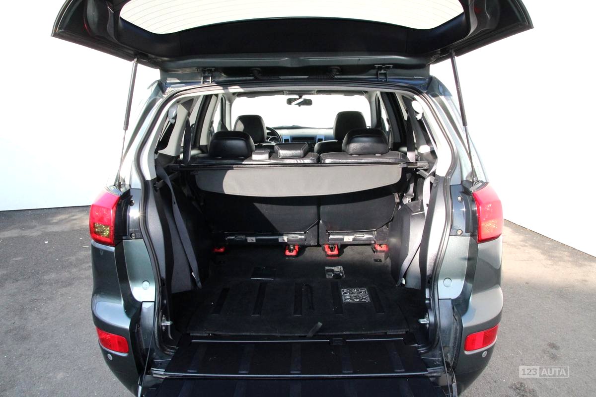 Peugeot 4007, 2009 - pohled č. 10