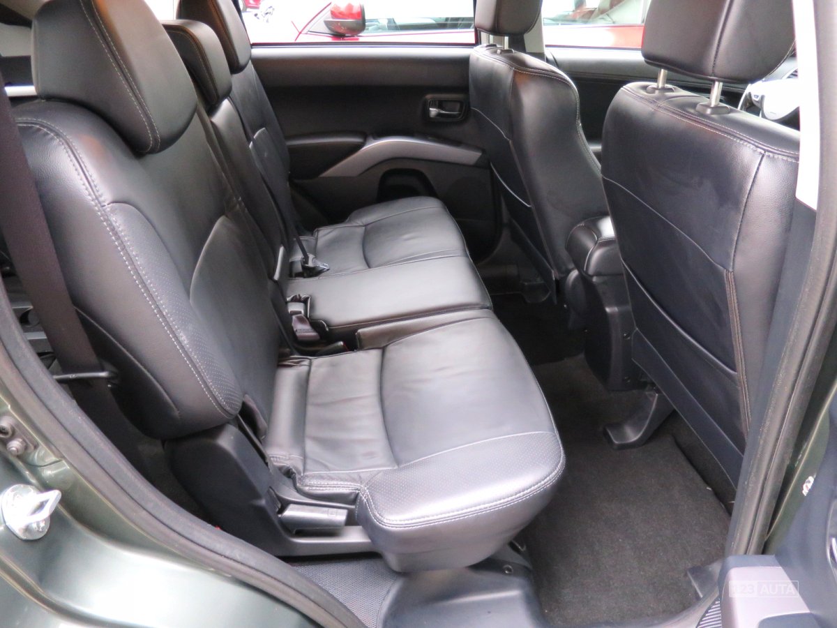 Peugeot 4007, 2012 - pohled č. 15