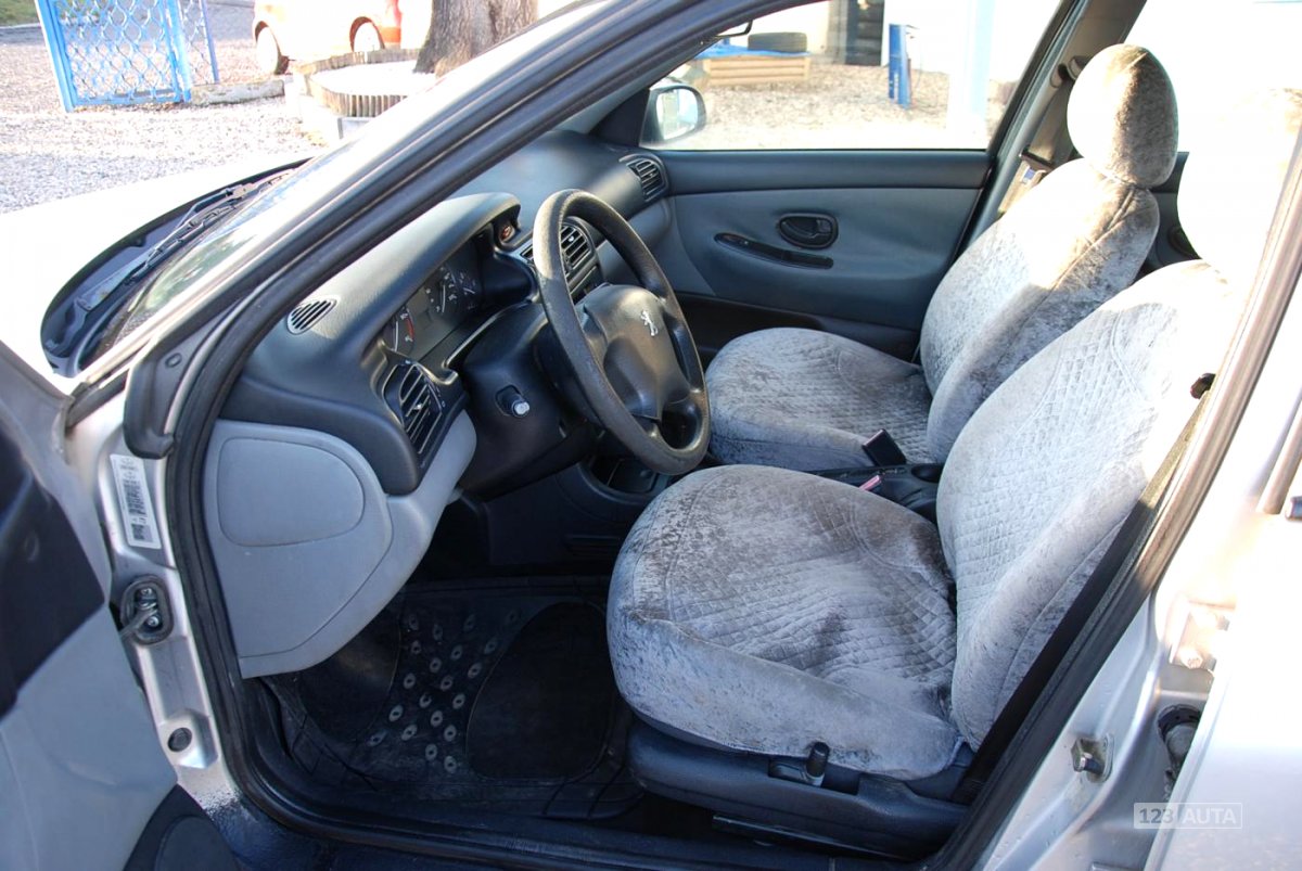 Peugeot 406, 1999 - pohled č. 6