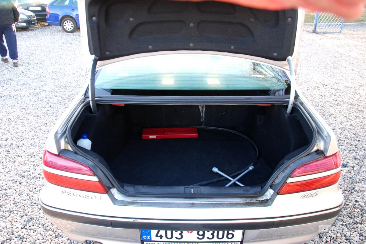 Peugeot 406, 1999 - pohled č. 8