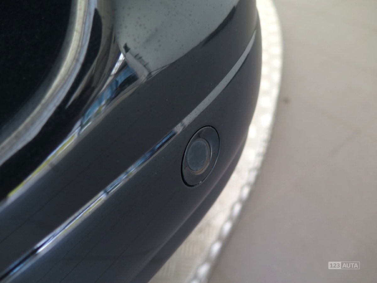 Peugeot 5008, 2011 - pohled č. 21