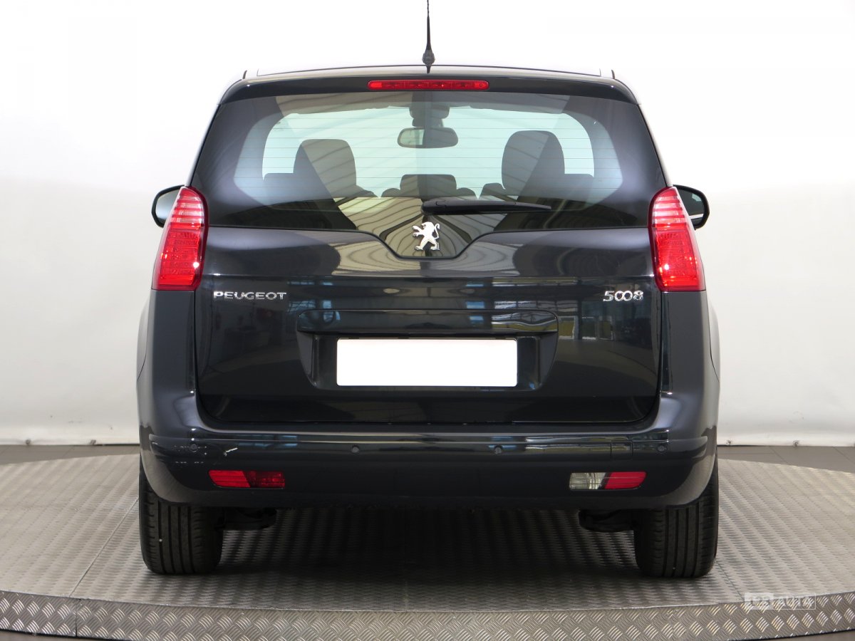 Peugeot 5008, 2011 - pohled č. 6