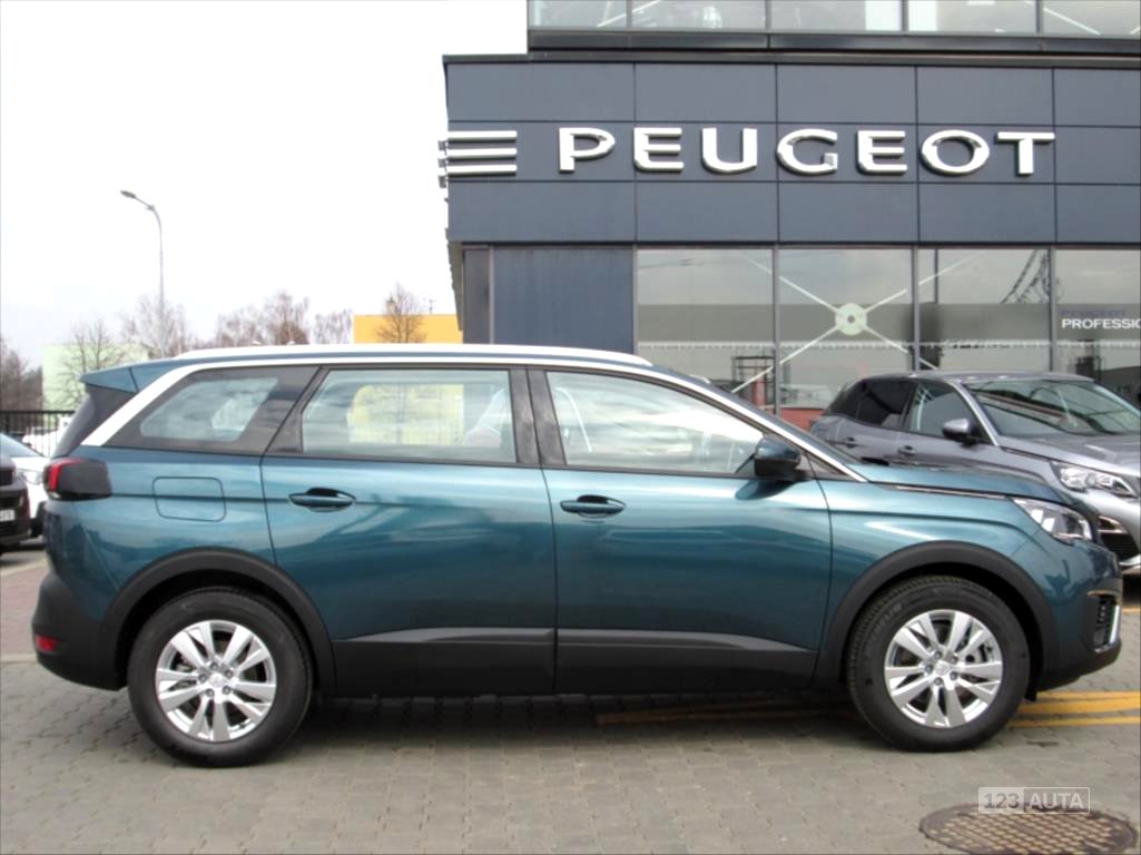 Peugeot 5008, 2018 - pohled č. 5