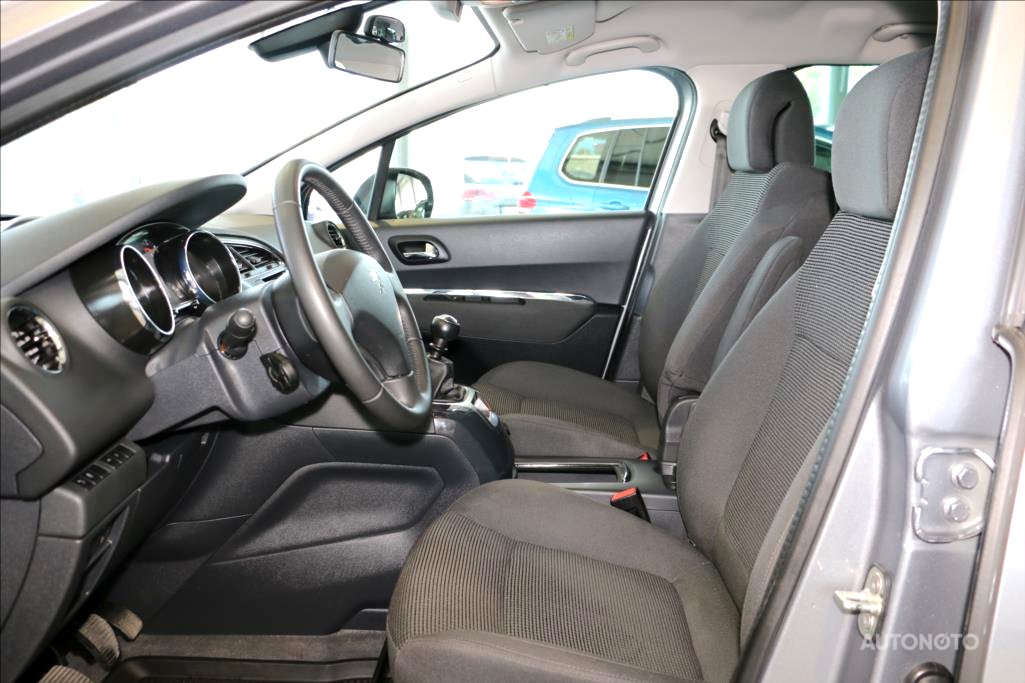 Peugeot 5008, 2016 - pohled č. 10