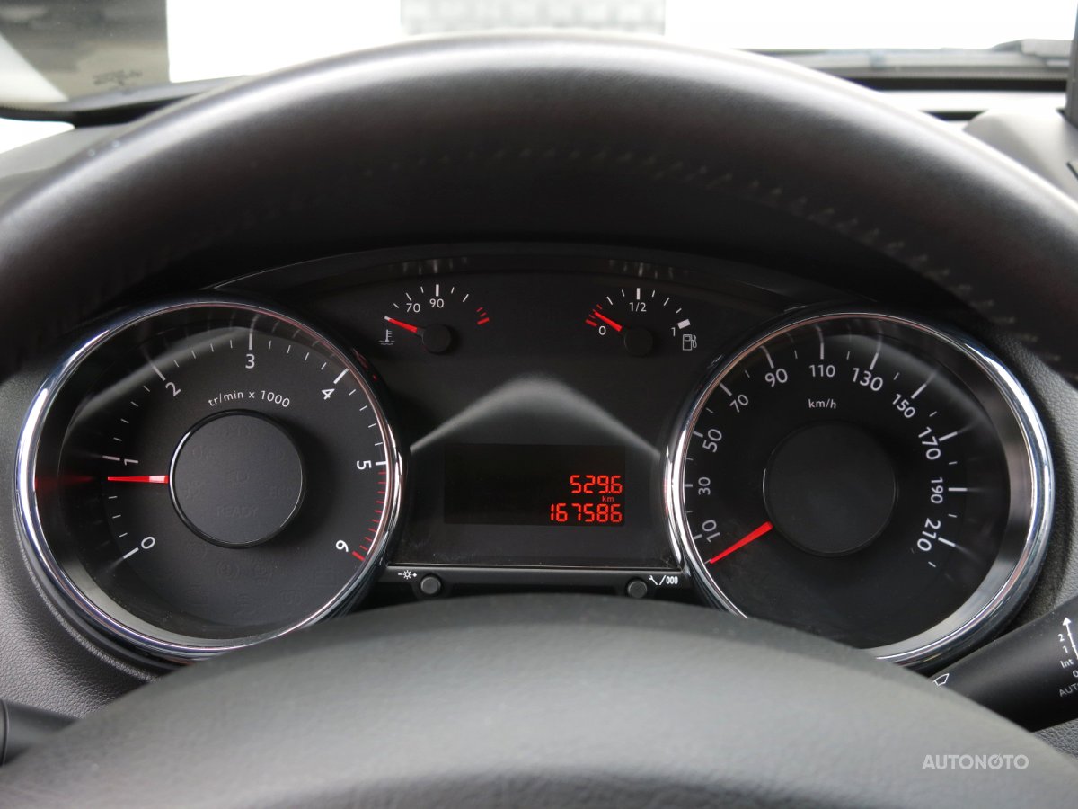 Peugeot 5008, 2016 - pohled č. 10