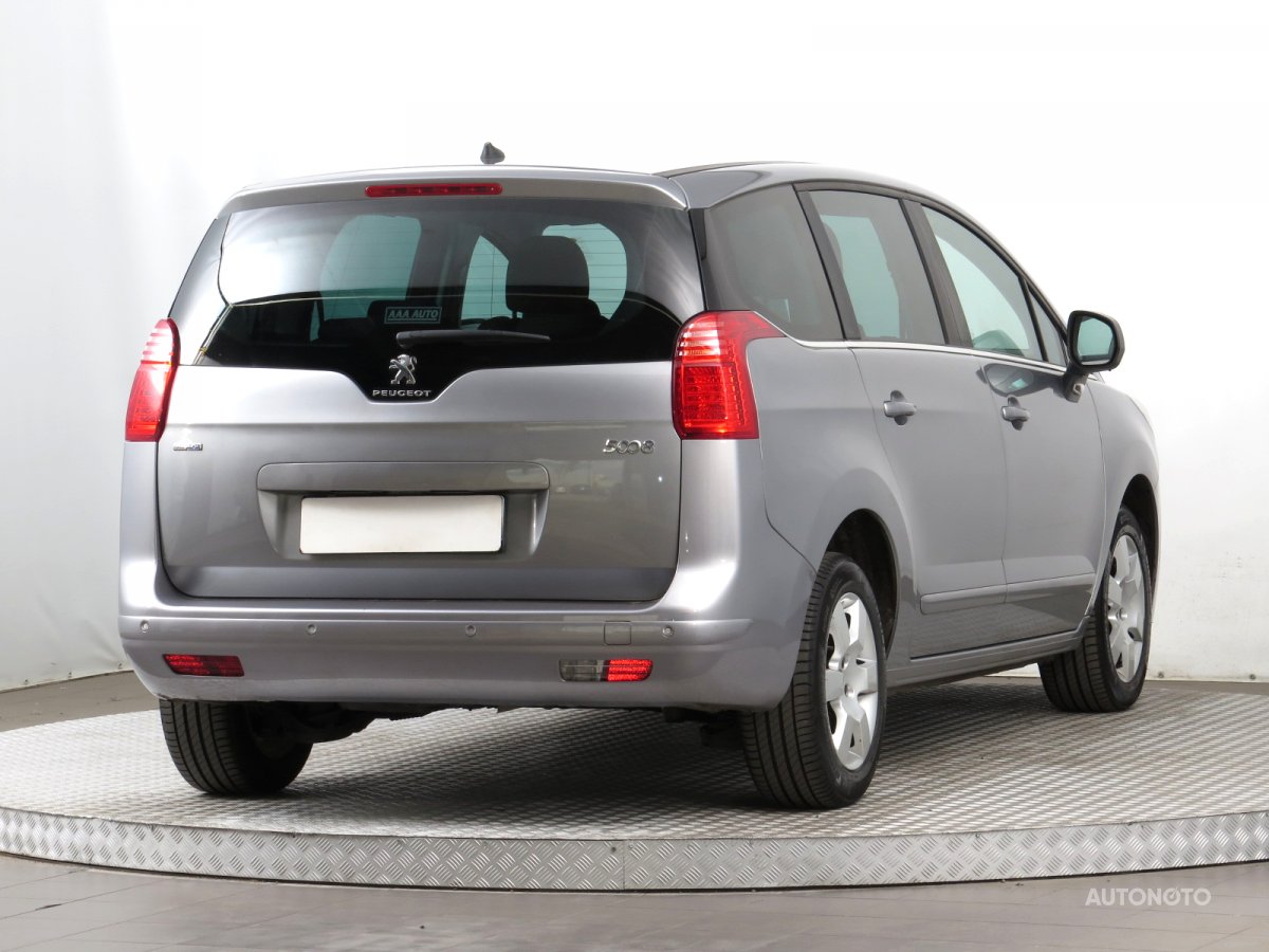 Peugeot 5008, 2016 - pohled č. 7