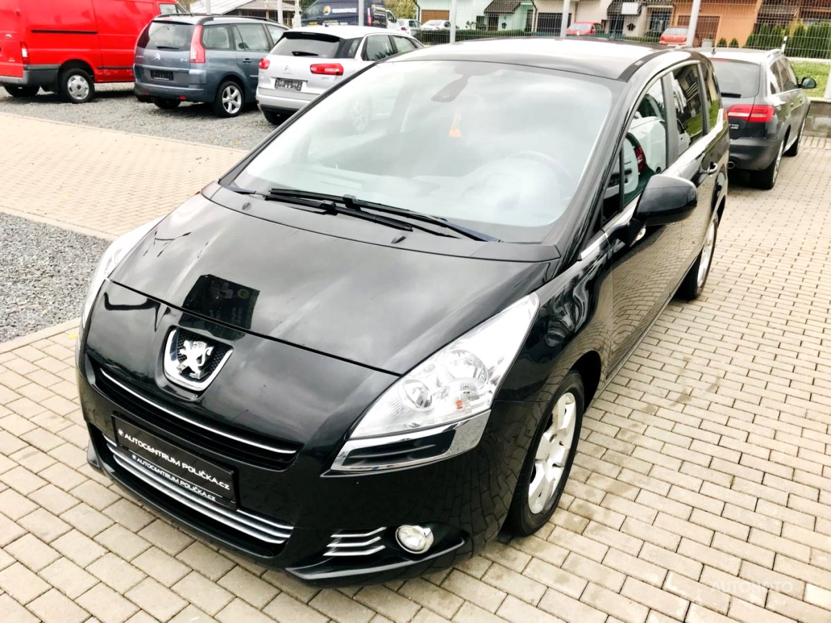 Peugeot 5008, 2011 - celkový pohled