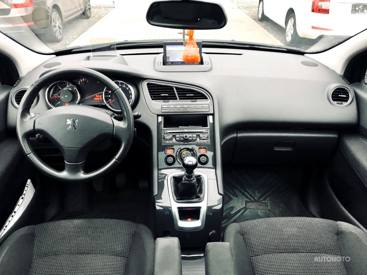 Peugeot 5008, 2011 - pohled č. 10