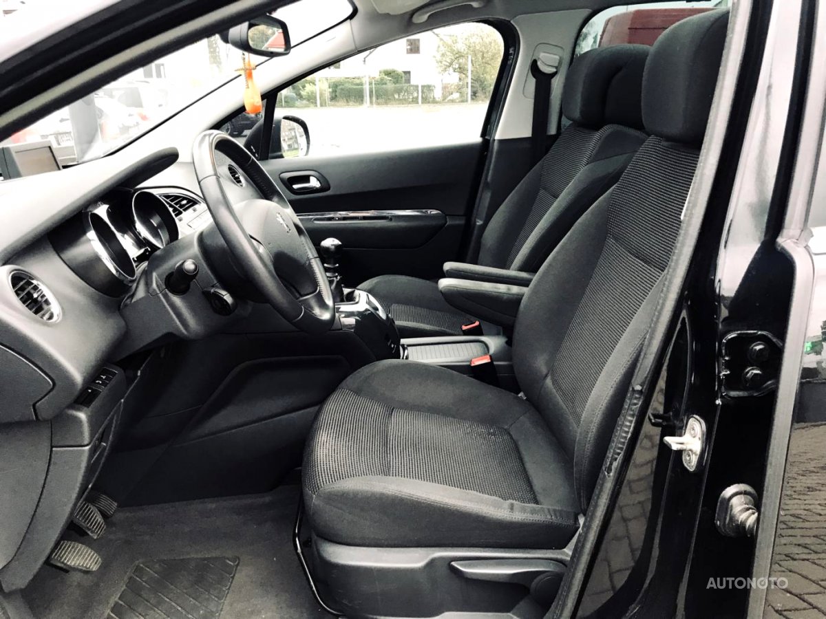 Peugeot 5008, 2011 - pohled č. 9