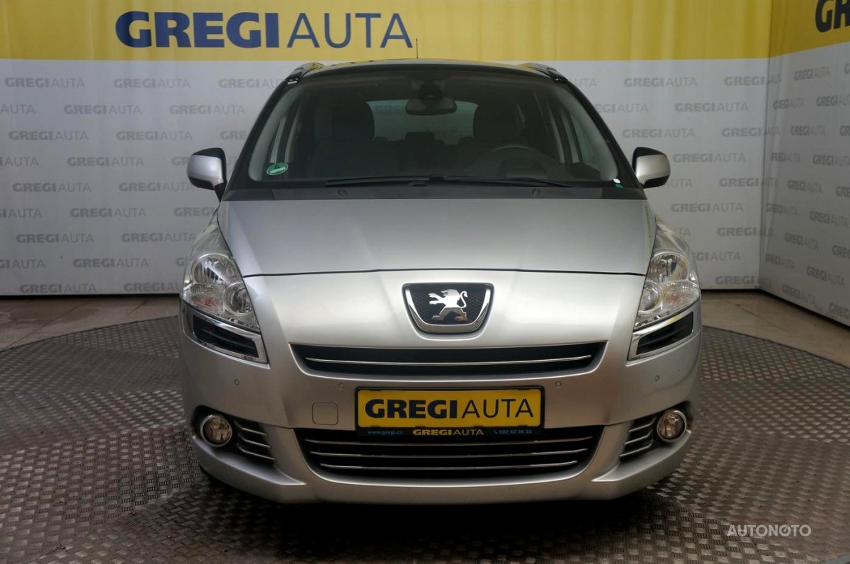 Peugeot 5008, 2012 - celkový pohled