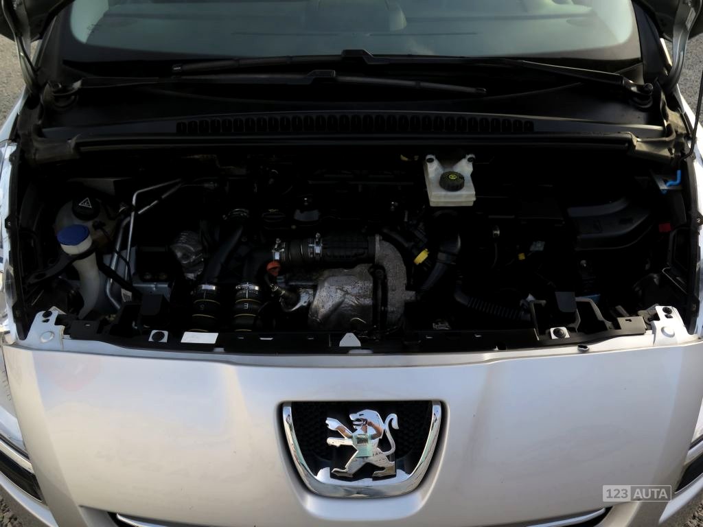 Peugeot 5008, 2011 - pohled č. 10