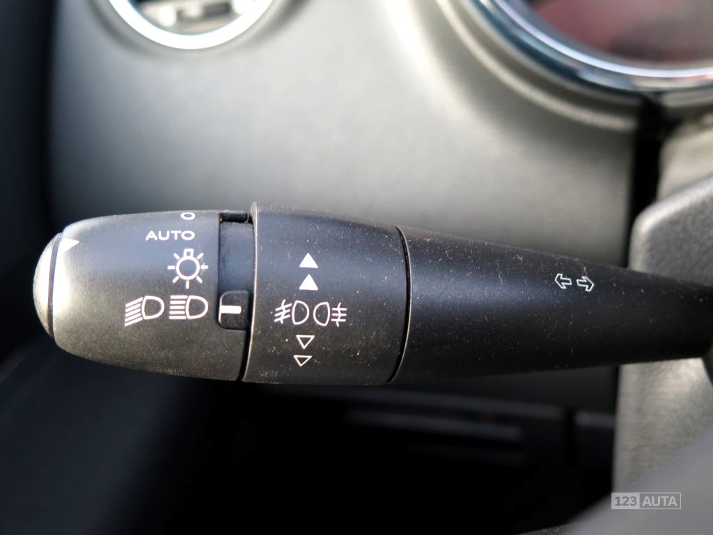 Peugeot 5008, 2011 - pohled č. 20