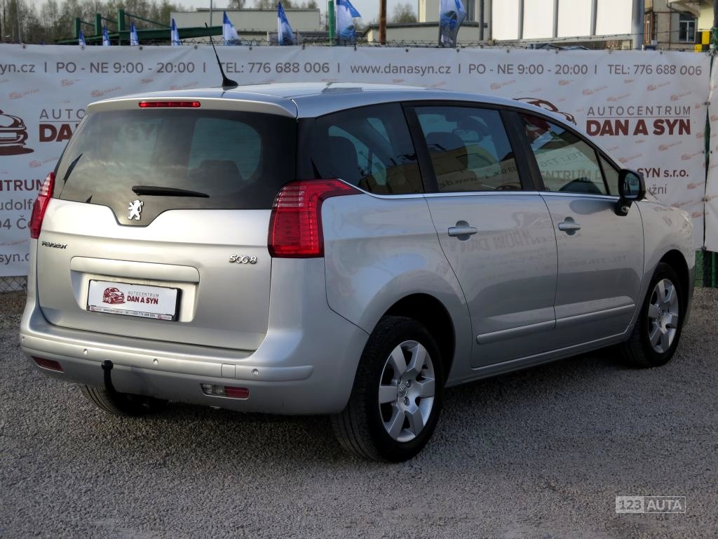 Peugeot 5008, 2011 - pohled č. 7